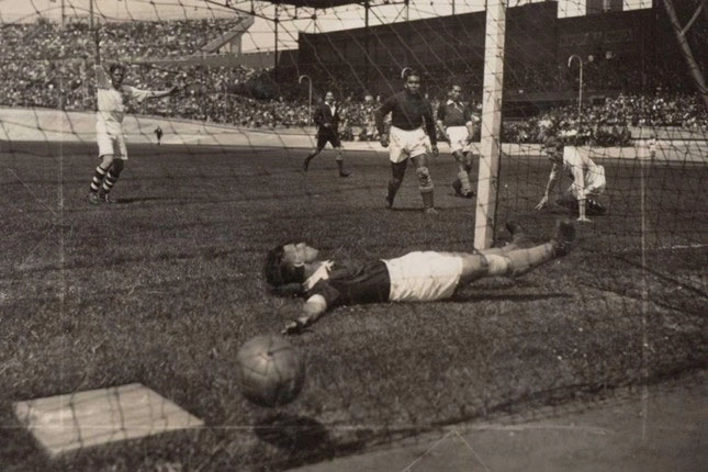 Picture 3 of Little-known stories about the only Southeast Asian team that participated in the world's biggest football festival in 1938