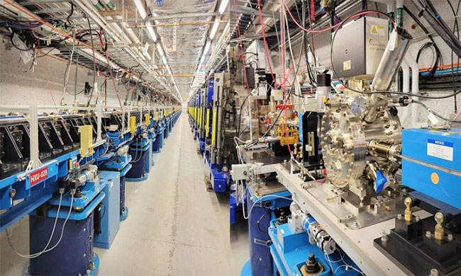 Picture 1 of Making the world's brightest X-ray laser machine