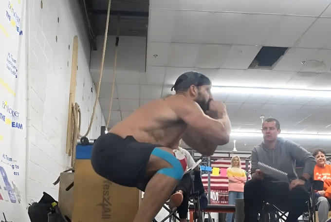 Picture 1 of Man sets world record by squatting 26,000 times in 24 hours