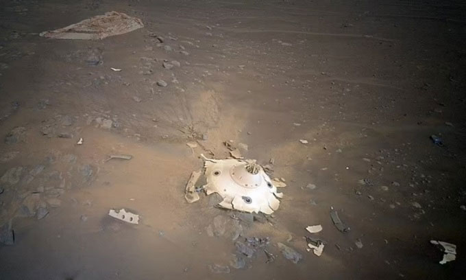 Picture 1 of Mountains of trash that humans generate on Mars