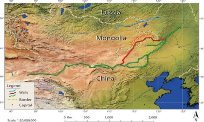 Picture 1 of Mysterious 405km long curved wall runs across Mongolia