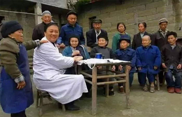 Picture 6 of Mysterious Dwarf Village in China: A fairy tale world hidden in real-life forests and mountains!