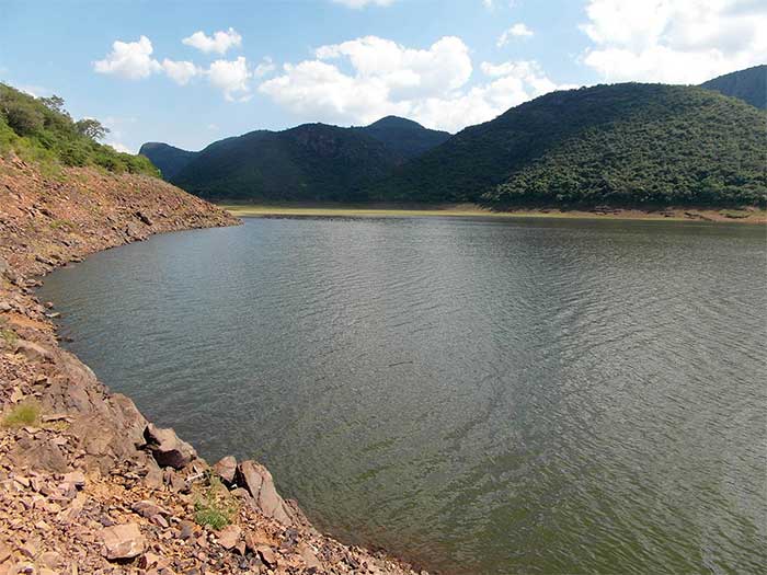 Mysterious legends surrounding South Africa's Fundudzi Lake! Picture 3
