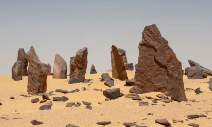 Picture 1 of Mysterious stone circle may be world's oldest observatory