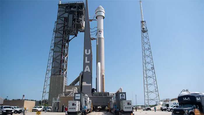 Picture 1 of NASA postpones the launch of the manned Starliner spacecraft