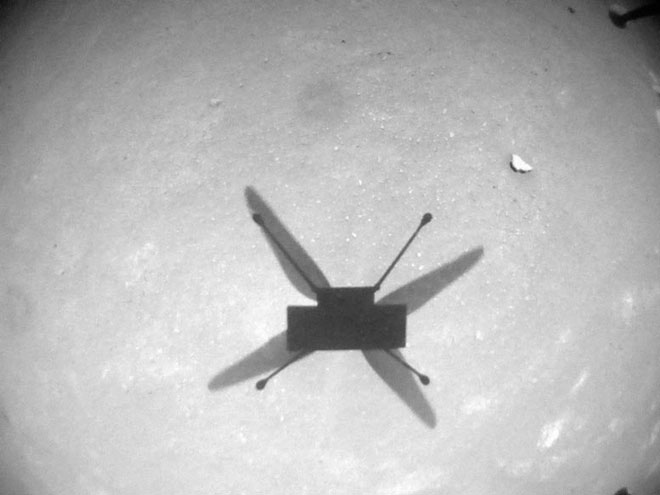 NASA spacecraft caught in toilet paper-like debris Picture 3