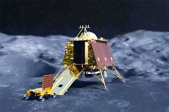 Picture 1 of Not Helium-3, Indian spacecraft just discovered a valuable resource on the Moon.