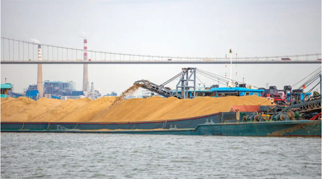 Picture 4 of Not oil or water, experts warn this is a resource that is about to be exhausted