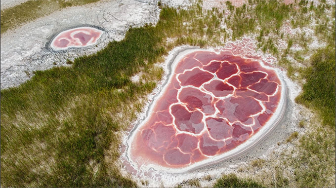 O Lan Lake- 'Heart of the Earth' Picture 1