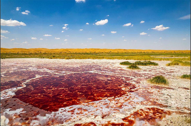 O Lan Lake- 'Heart of the Earth' Picture 4