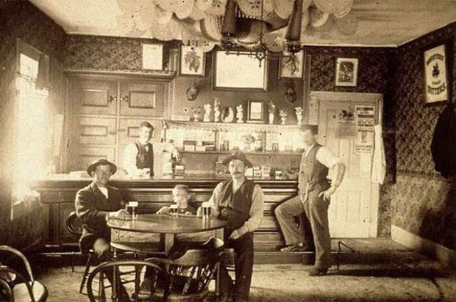 Picture 17 of Old photos prove ancient people also had super interesting and rich lives