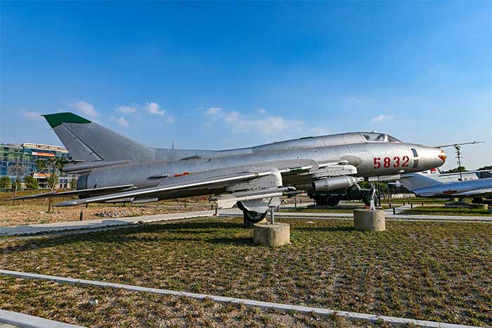 Picture 6 of Overwhelmed by the array of planes, tanks and 'huge' weapons at the Vietnam Military History Museum