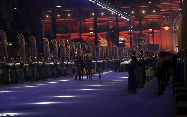 Picture 6 of Overwhelmed by the 'parade' of the 3,000-year-old mummy of the Egyptian royal family