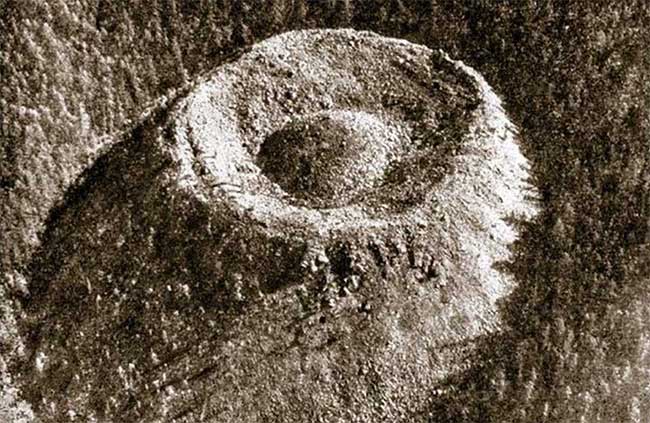 Picture 2 of Patomskiy Crater: Natural Wonder or Ancient UFO Ruins?