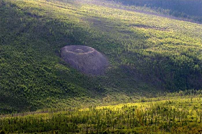 Picture 3 of Patomskiy Crater: Natural Wonder or Ancient UFO Ruins?