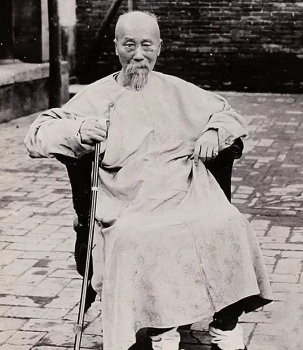 Picture 8 of Photo series 'exposing' the Qing Dynasty's mandarin family: Many children and grandchildren, young concubine's beauty attracts attention