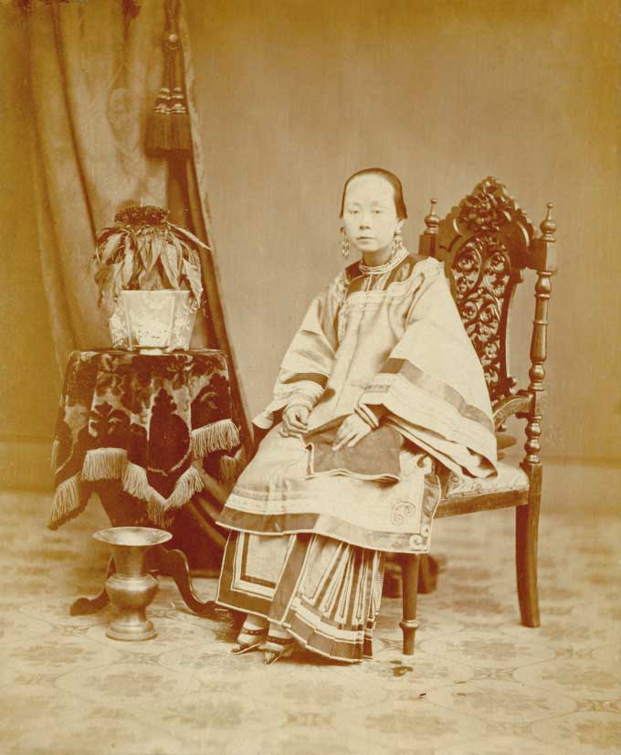 Picture 7 of Photographs of Chinese Women 150 Years Ago