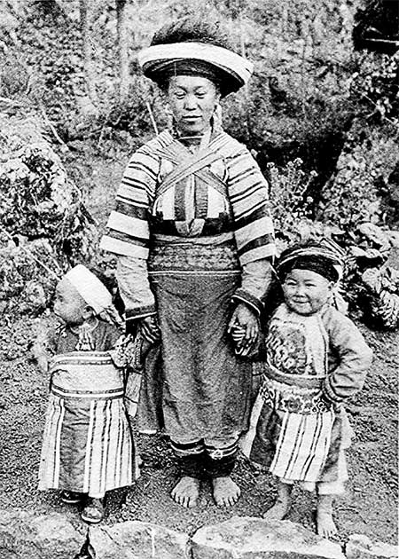 Picture 5 of Portraits of Vietnamese people over 100 years ago through the lens of a French man