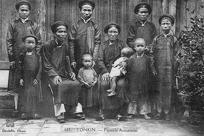 Picture 6 of Portraits of Vietnamese people over 100 years ago through the lens of a French man