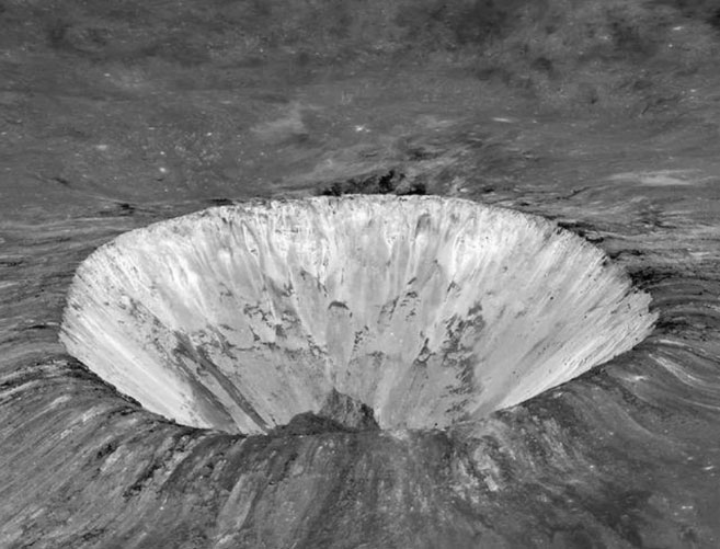 Probe finds 'strange' thing on the back of the Moon, experts step in and successfully decode it Picture 3