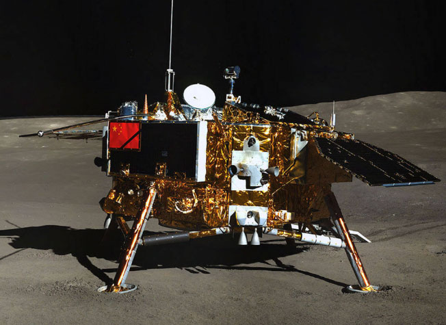 Probe finds 'strange' thing on the back of the Moon, experts step in and successfully decode it Picture 4