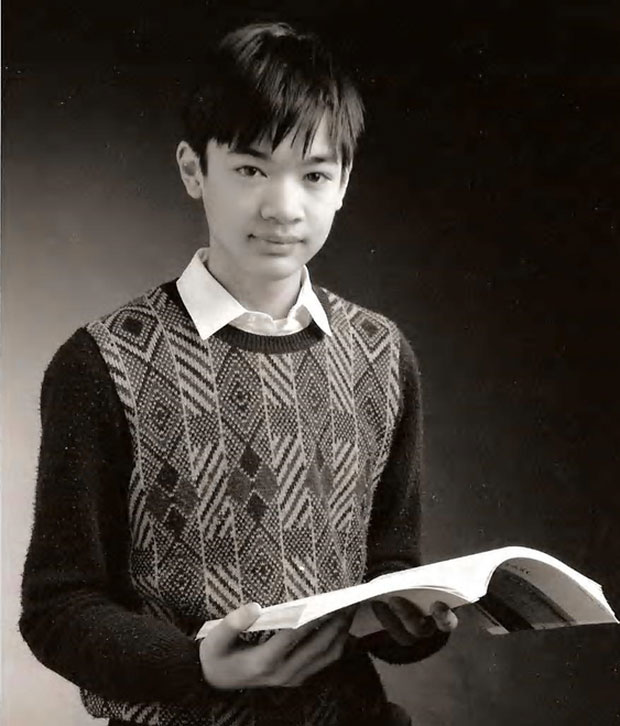 Picture 2 of Prodigy with higher IQ than Albert Einstein: Math genius, was expelled from school in the past because he was too smart