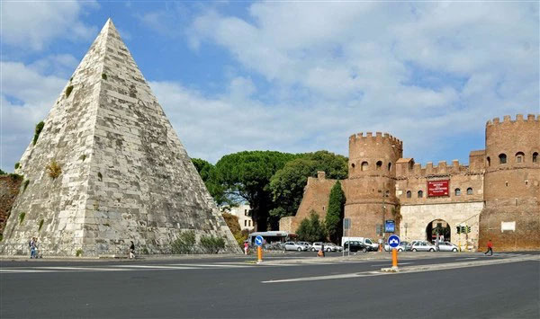Picture 1 of Pyramid of Cestius: A unique building in ancient Rome