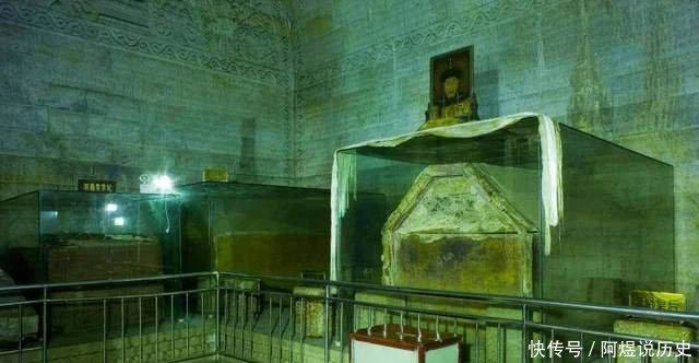 Picture 2 of Qianlong after his death: Bones soaked in dirty water for 30 days, skulls smashed, why?