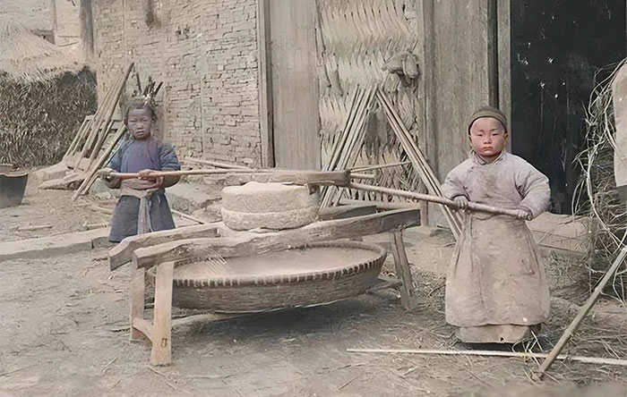 Picture 4 of Rare photos from the Qing Dynasty: The beauty of the number one courtesan is not as intriguing as her 'top-notch' legs