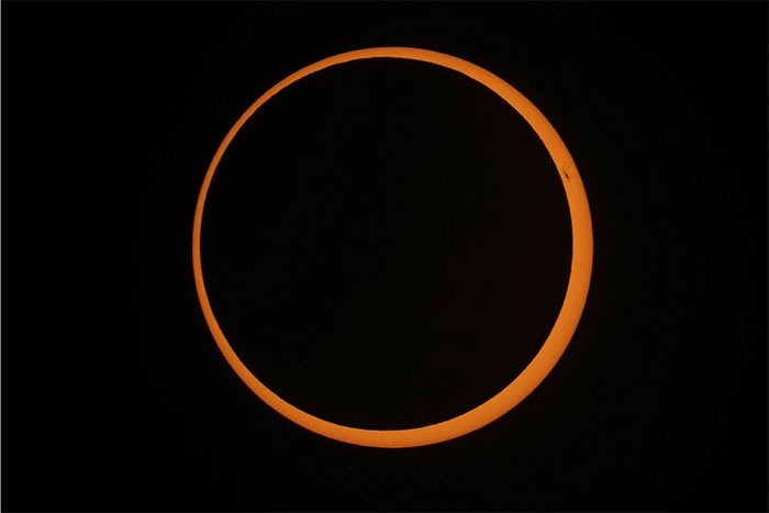 Rare 'ring of fire' solar eclipse in South America Picture 4