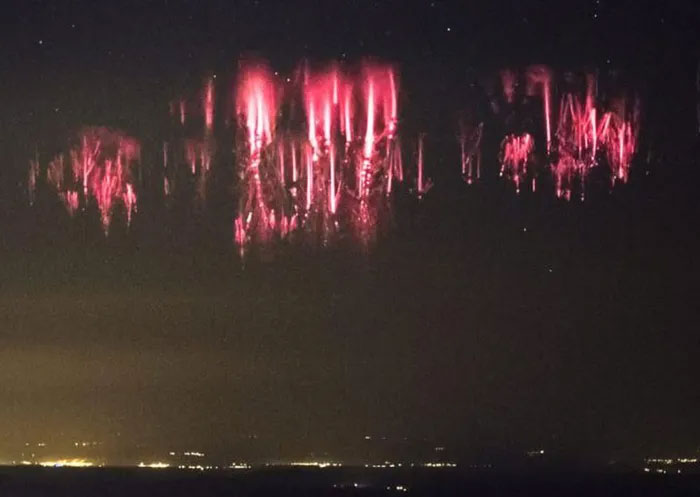 Picture 6 of 'Red Jellyfish' - a rare beautiful scene but also an obsession of astronauts