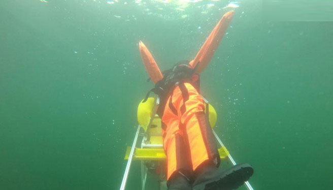 Picture 1 of Rescue robot, capable of quickly saving drowning people