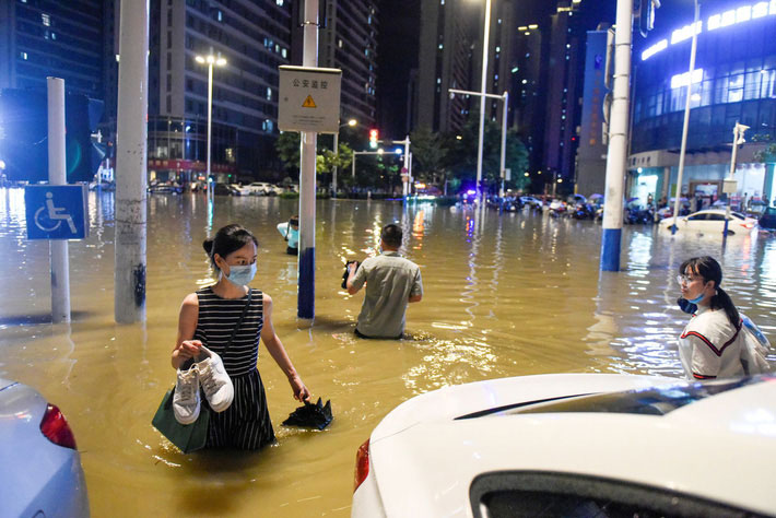 Picture 3 of Scary images of the 'cataclysm' in Southern China