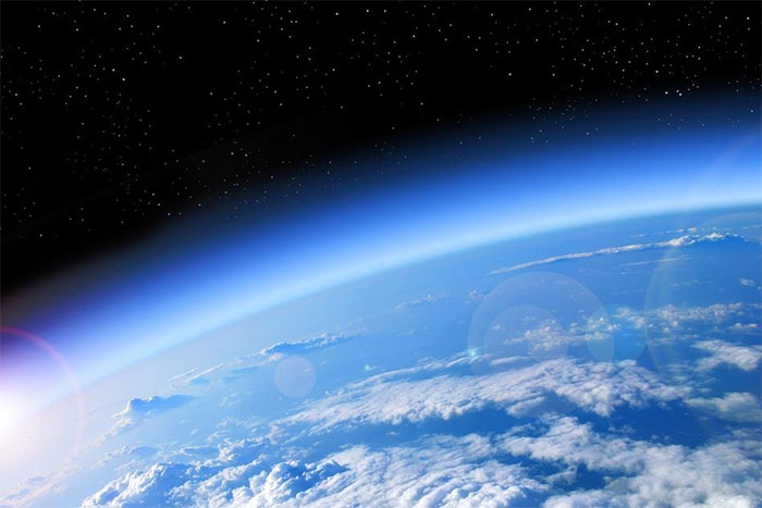 Picture 1 of Scientists determine when humans should leave Earth as the atmosphere runs out of oxygen