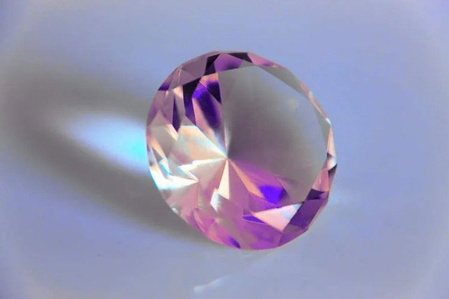 Picture 1 of Scientists for the first time made diamonds from red peonies