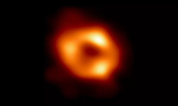 Scientists plan to film super black holes Picture 1