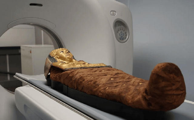 Picture 3 of Scientists use scanners to study Egyptian mummies and solve 3,000-year-old mystery!