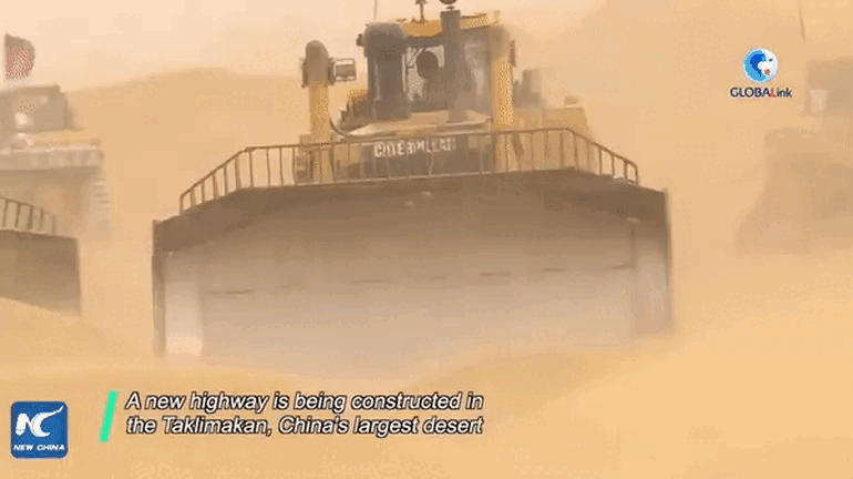 Picture 2 of See how China built a highway more than 150km through the desert despite the sandstorm