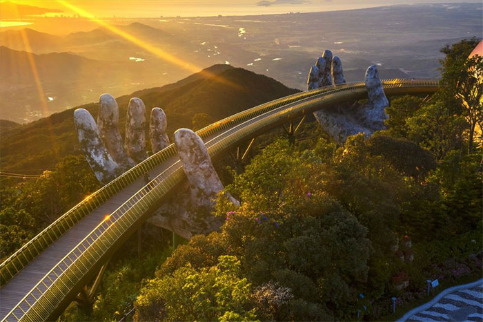 Series of foreign versions of the Golden Bridge, Da Nang Picture 7