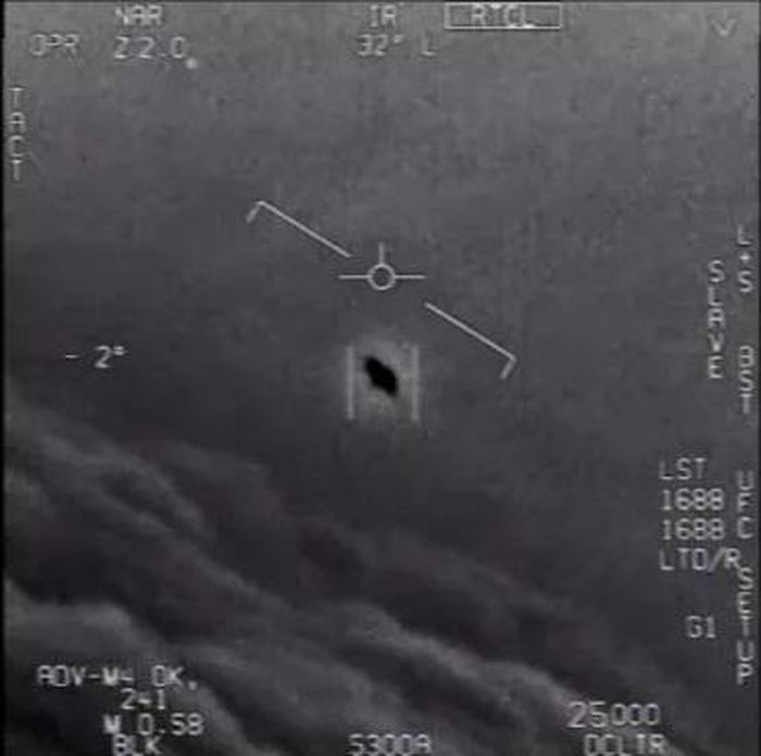 Shocked with strange UFO encounters that no one can explain Picture 2