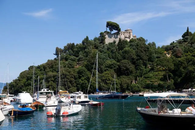 Small fishing village in Italy is known as the 'hidden of the rich': What's so attractive? Picture 5