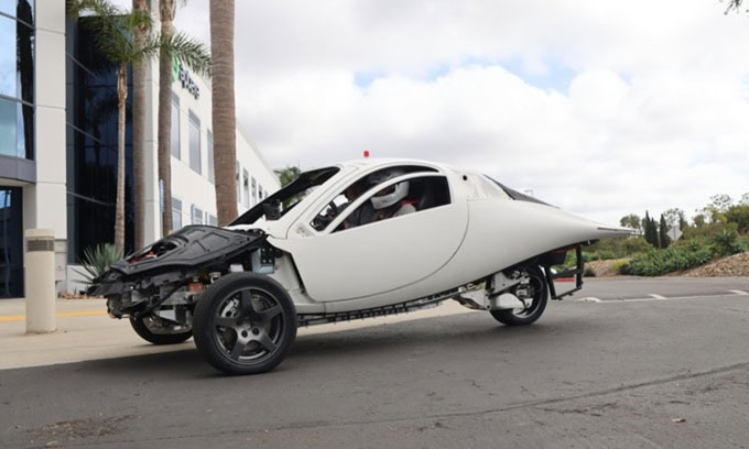 Picture 1 of Solar electric car can run 1,600km