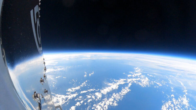 Picture 1 of Solution using balloons to pull spacecraft up to 30,000m