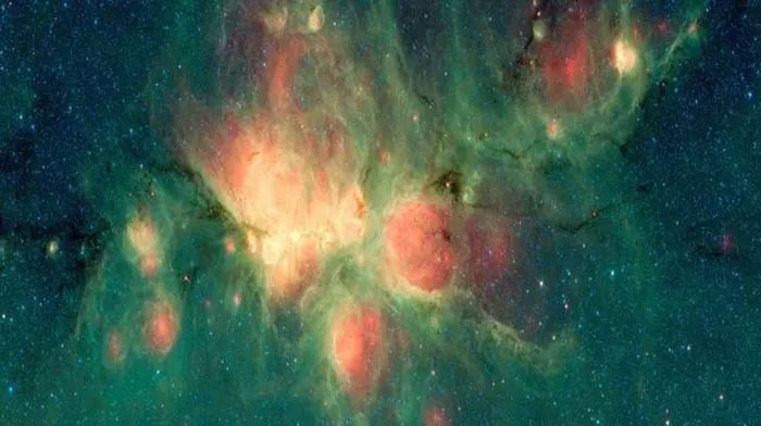 Something never seen before in the universe appeared in the middle of the Cat's Paw Nebula Picture 1