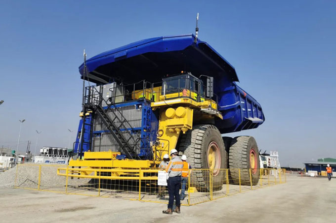 Picture 1 of South Africa launches world's largest hydrogen truck