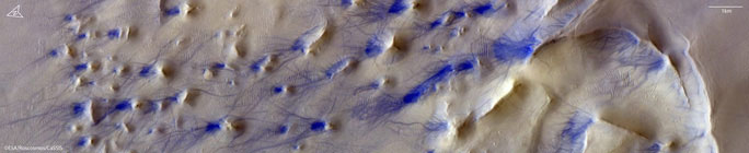 Picture 1 of Spacecraft captures strange 'evil traces' on another planet