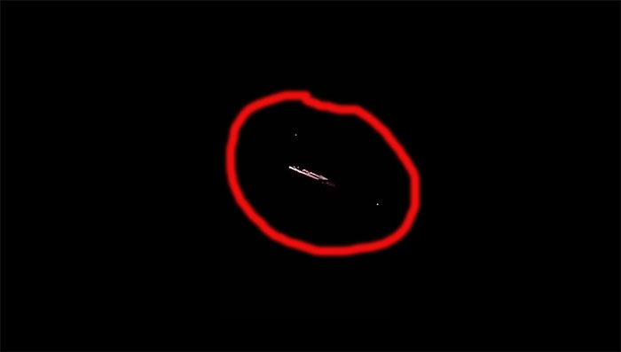 Picture 1 of SpaceX rocket decays in the atmosphere after 5 years
