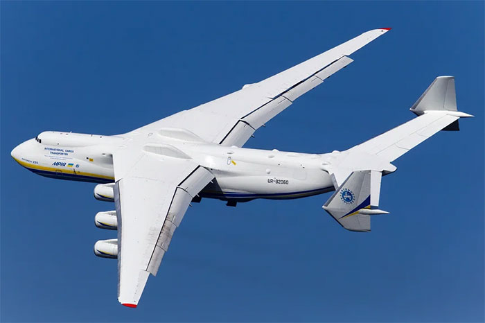 Picture 2 of Special features on the world's largest plane have just been destroyed