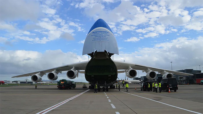 Picture 3 of Special features on the world's largest plane have just been destroyed