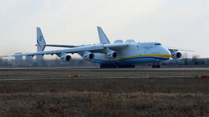Picture 5 of Special features on the world's largest plane have just been destroyed